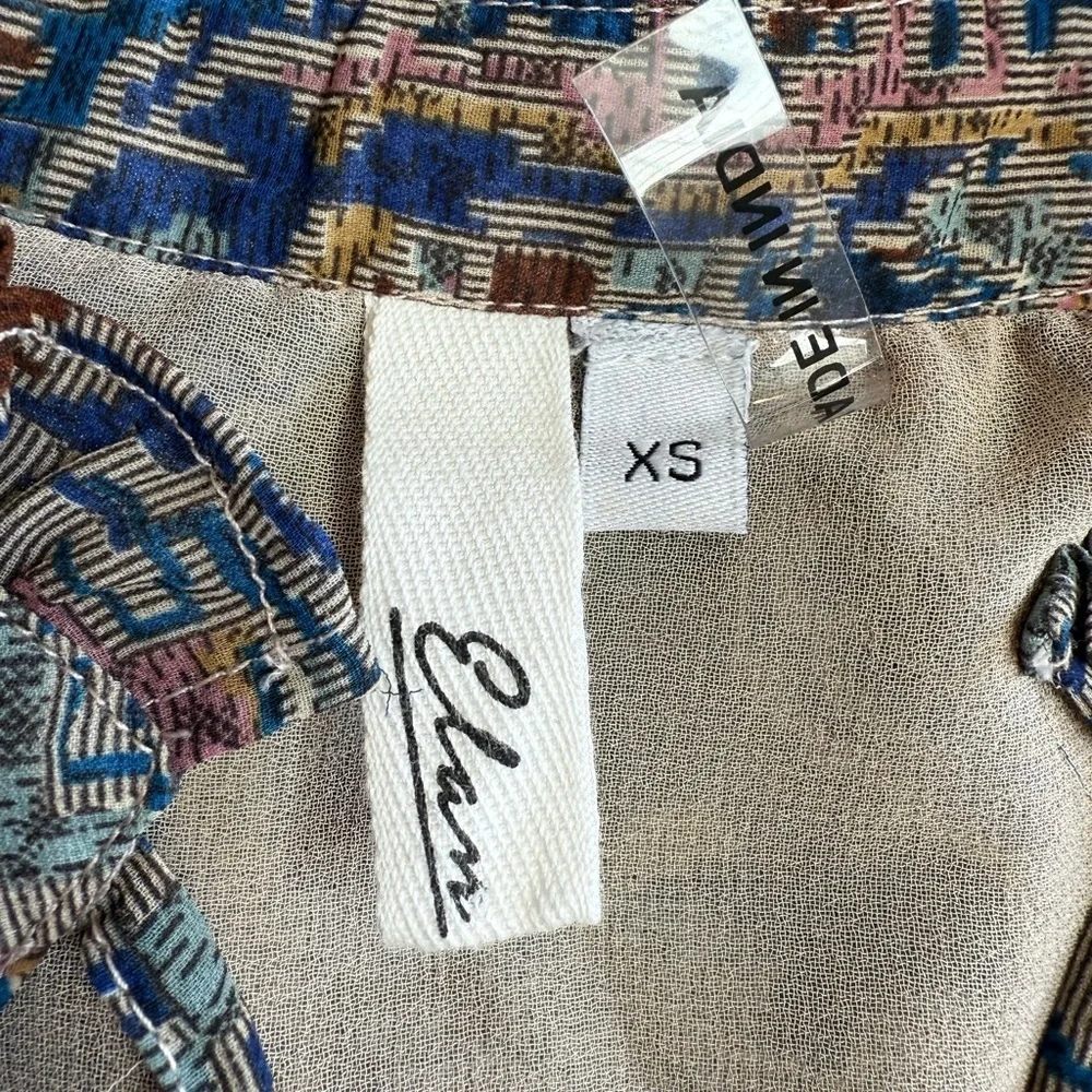 Elan XS Long Sleeve Multicolor Blouse With Shoulder Ruffle, Cinched Waist - Picture 6 of 7